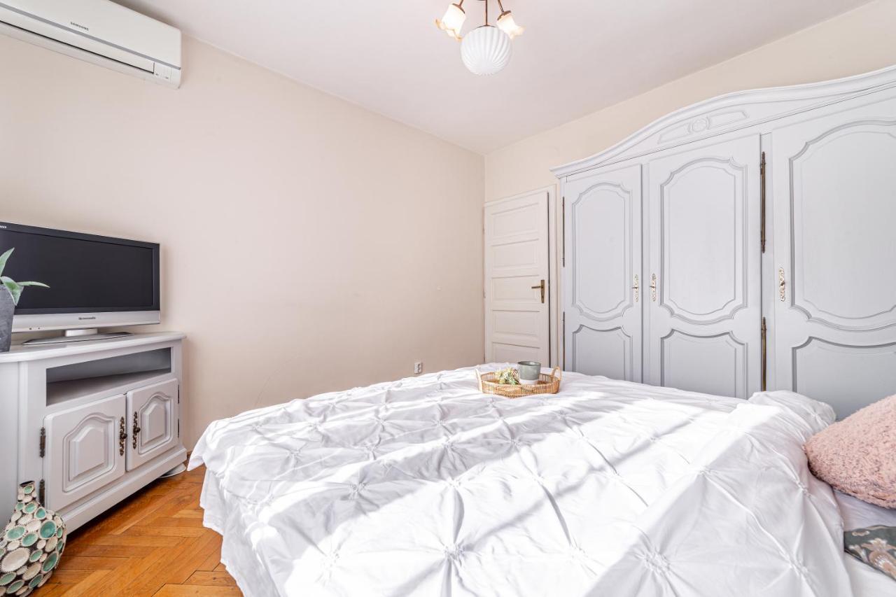 Nala Central Apartment Арад Екстериор снимка