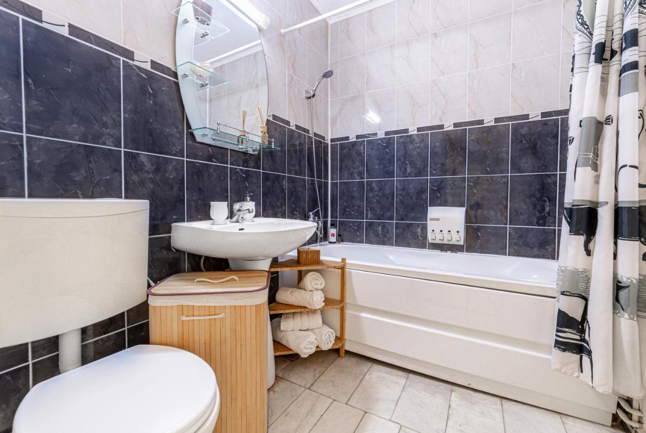 Nala Central Apartment Арад Екстериор снимка