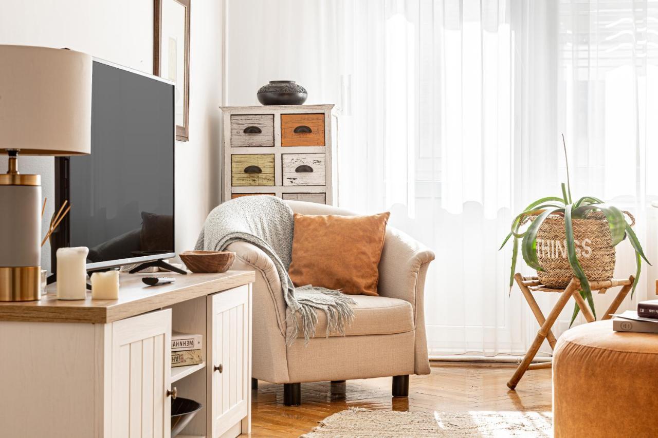 Nala Central Apartment Арад Екстериор снимка