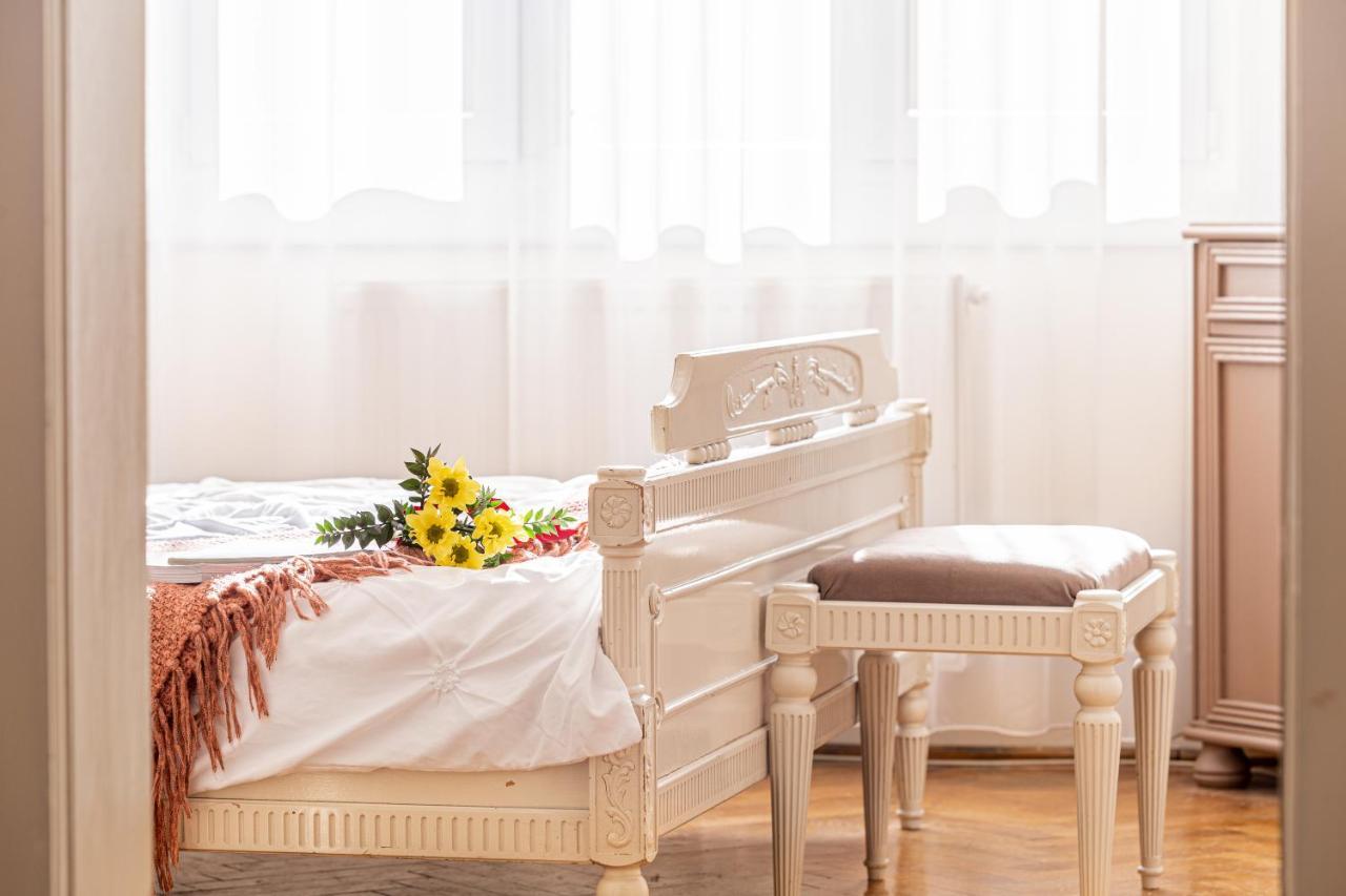 Nala Central Apartment Арад Екстериор снимка